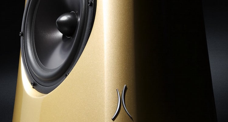 estelon-launches-limited-edition-champaign-gold-model-yb-3