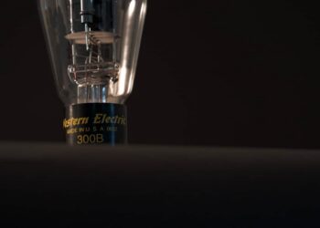 legendary-western-electric-300b-returns