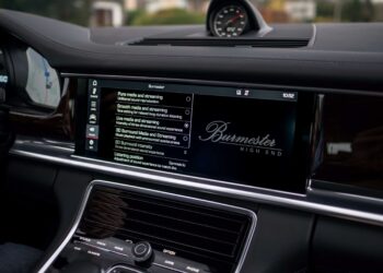 auro3d-immersive-sound-format-in-porsche-cayenne