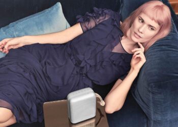 bang-olufsen-beoplay-p6-portable-speaker