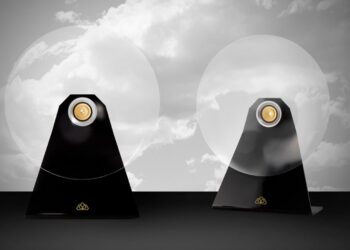 aer-excenter-horn-loudspeaker.jpg