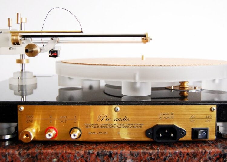 preaudio-BT-1301SE-turntable1