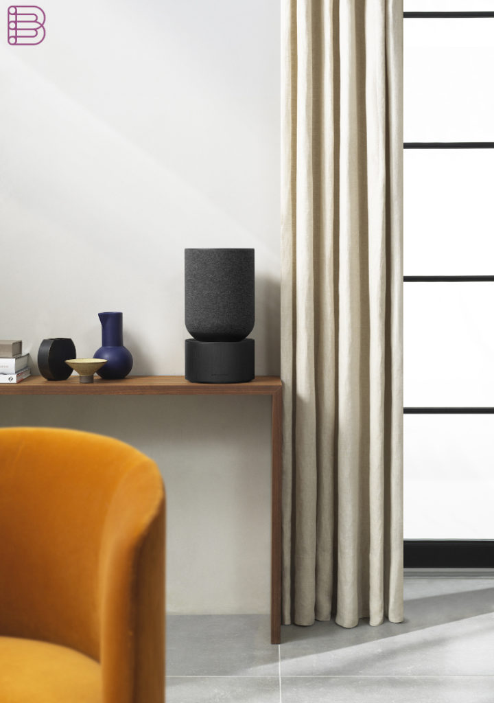 bang-olufsen-balance-black-lifestyle