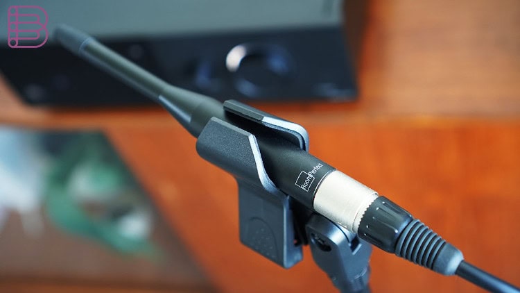 Room calibration measurement addressing low frequency room behaviour