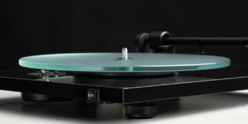 The-Pro-Ject-T1-EVO-Turntable