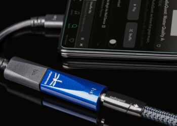 audioquest-dragonfly-cobalt