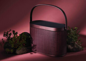 bang-and-olufsen-beosound-a5-cranberry-red