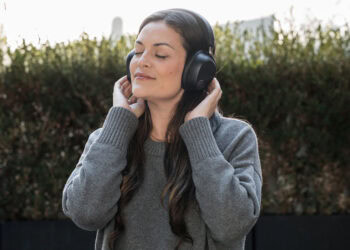 jlab-unveils-epic-lux-lab-edition-wireless-heaphones-for-ces-2025