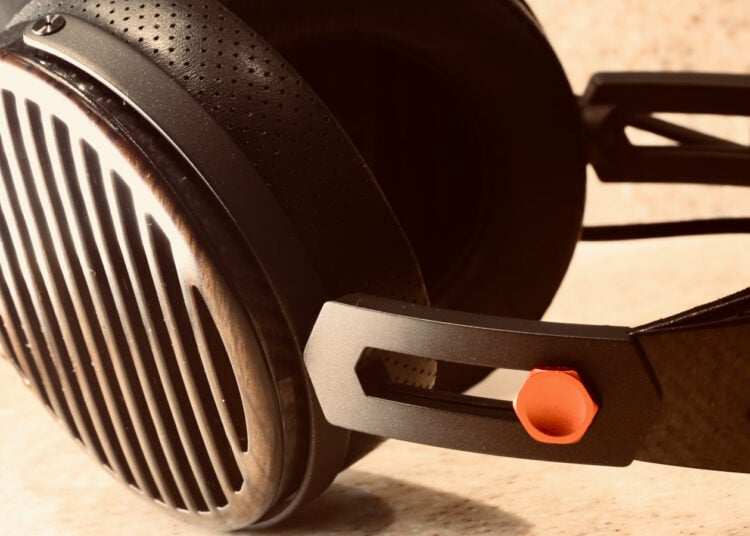 FiiO-Launches-Flagship-FT7-Headphone