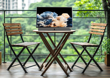 Metz-Blue-MPE7000-A-Portable-Smart-TV