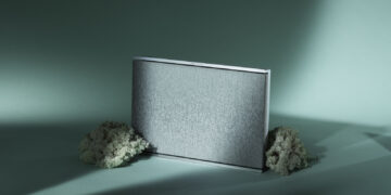 Bang-&-Olufsen-Announces-Beosound-Level-Frosted-Green