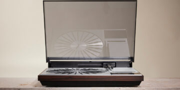Bang-&-Olufsen-Beogram-4000C-Saint-Laurent-Rive-Droite