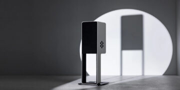 Silent-Pound-Bloom-Loudspeaker