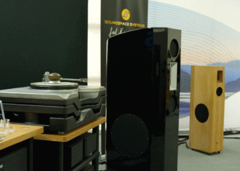 Michael-Pressman-shows-new-Soundspace-Systems-speakers-at-High-End-Munich-2025