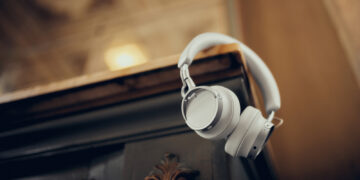 Beyerdynamic-AVENTHO-100-Headphone