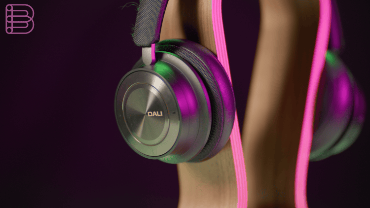 Dali-IO-12-headphones-5