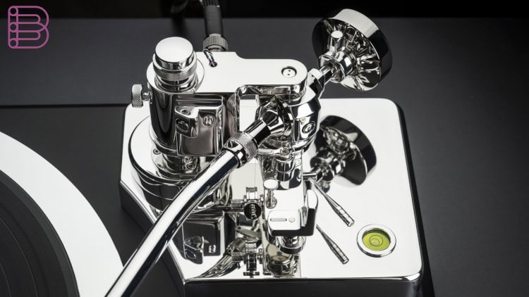 Introducing-The-E.A.T.-F-Dur-Turntable-1
