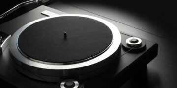 Introducing-The-E.A.T.-F-Dur-Turntable
