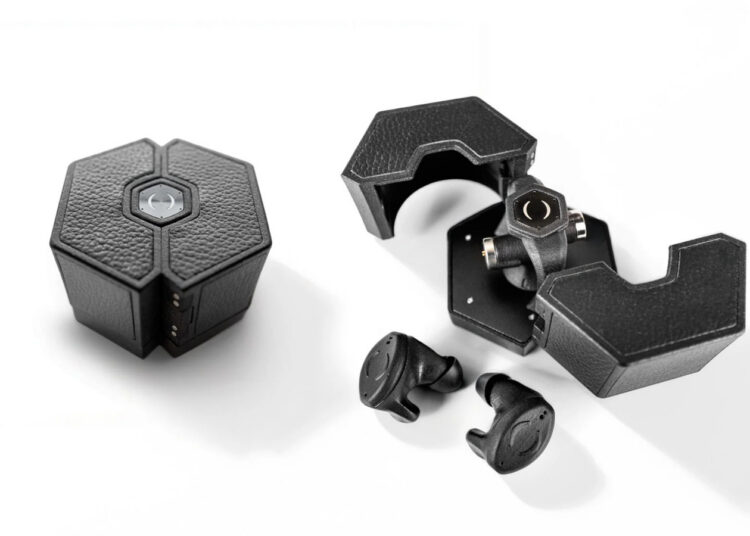 Breggz™-Introduces-Zohn-1-Black-In-ear-Headphone