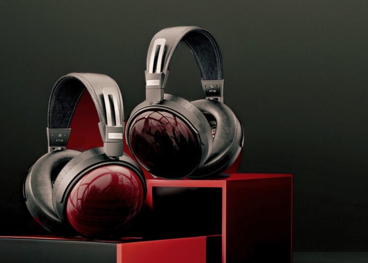 FiiO-Unleashes-FT13-Headphones,-B15-R2R-Desktop-Receiver,-and-Air-Link-Bluetooth-Transmitter