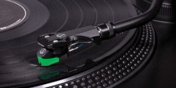 Audio-Technica-AT-LP120XBT-USB-Turntable