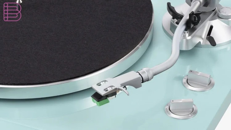 teac-launches-tn400btxtb-turntable-4