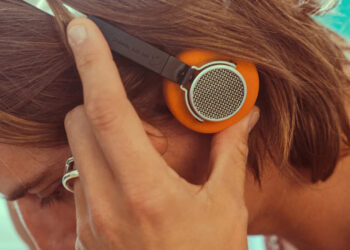 we-are-rewind-launches-freddie-wireless-headphones