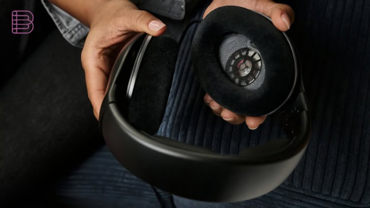 Sennheiser HD 550 open-back headphones, illustrating one side of the closed-back vs open-back headphones divide