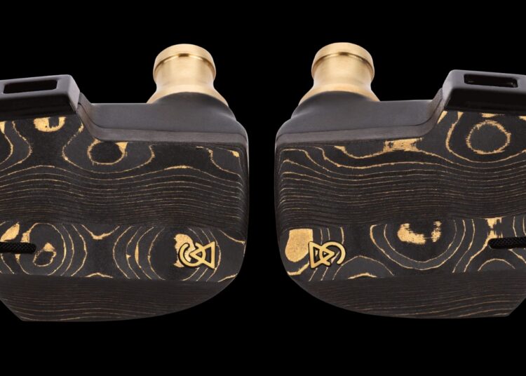Campfire Audio Chimera nine-driver quad-brid flagship IEM