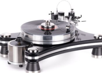 VPI Avenger Direct direct-drive turntable with JMW-12 Fatboy Gimbal tonearm