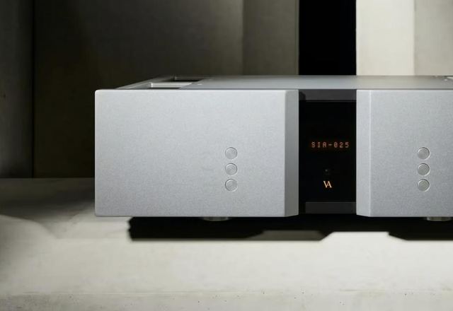 SIA-025 monoblock power amplifier featured in the Best Hi-Fi Amplifiers buying guide