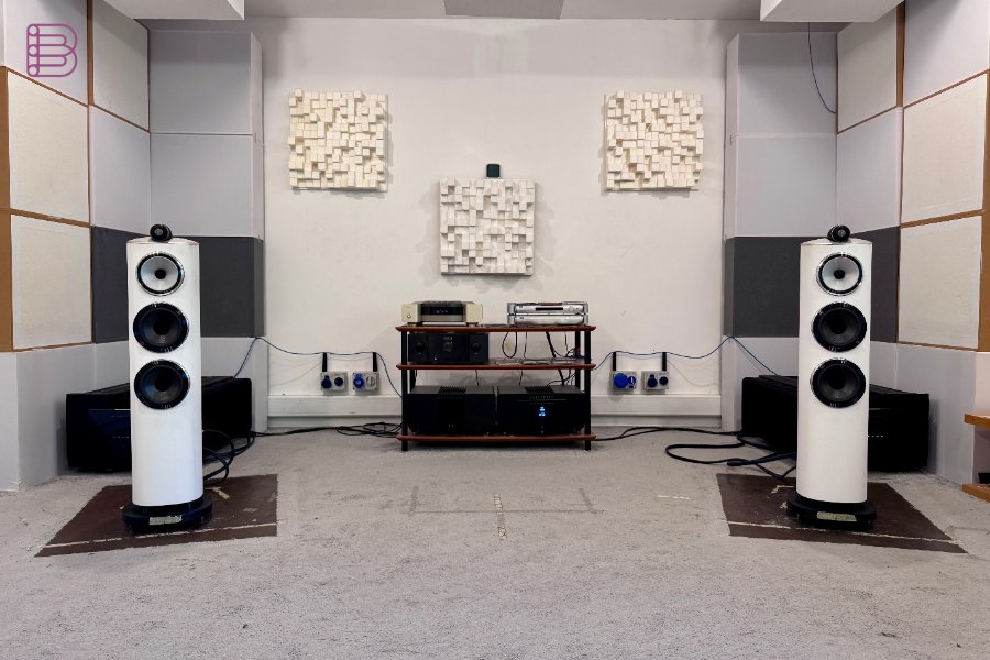 Bowers & Wilkins 804 D5 vloerstaande luidsprekers in de grote luisterruimte