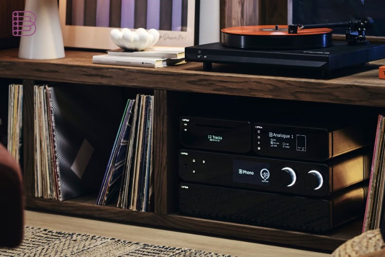 Cyrus 80 AMP with turntable