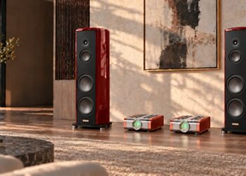 devAAudio showroom featuring Magico S3 loudspeakers and Dan D'Agostino Momentum Z amplifiers