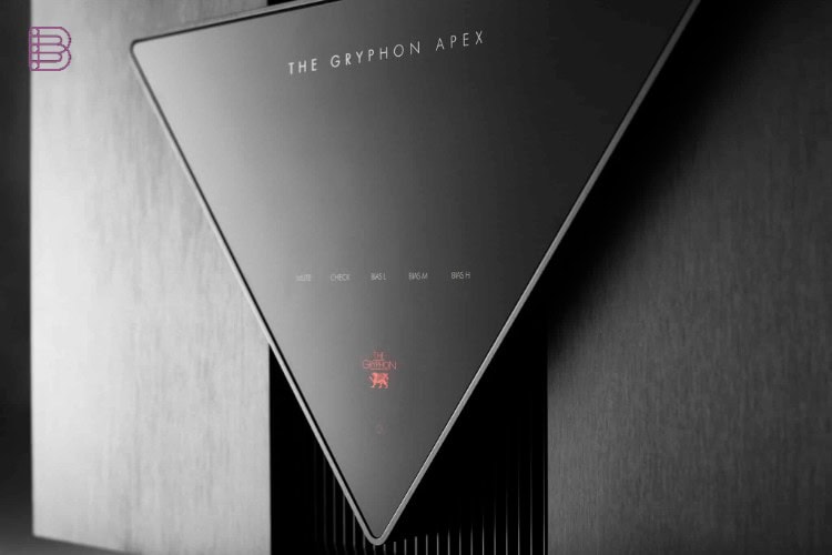 Gryphon Apex triangular front panel and logo detail