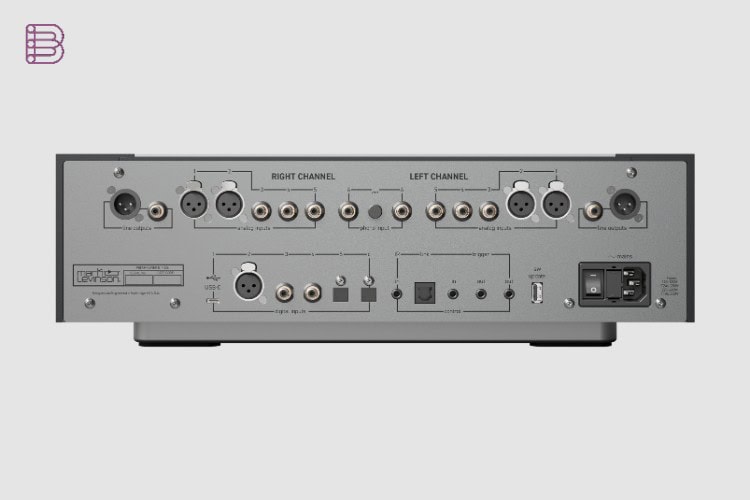 Mark Levinson No626 rear panel with dual-monaural analog and digital inputs