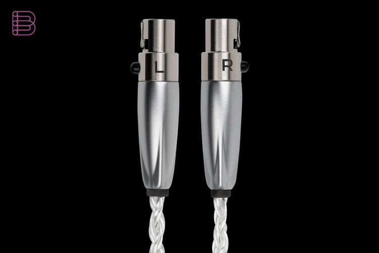 Dual 4-pin mini XLR headphone connectors on the Meze Audio Ultra Cable
