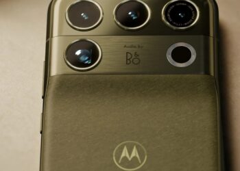 Motorola phone with Audio by Bang & Olufsen branding on its camera module