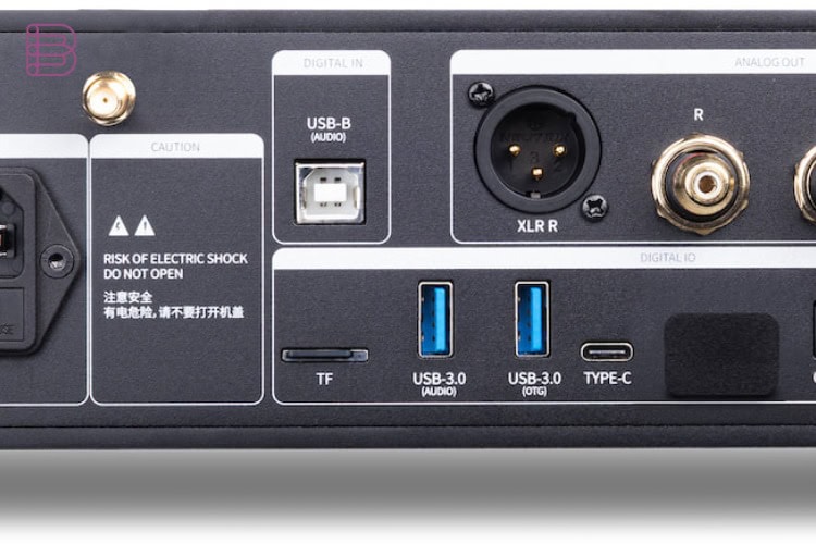 Rear connectivity panel of the Silent Angel H1 with USB, XLR, RCA and optical outputs