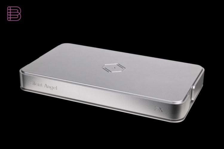 Silent Angel Rhein ZX flagship music server, front angle