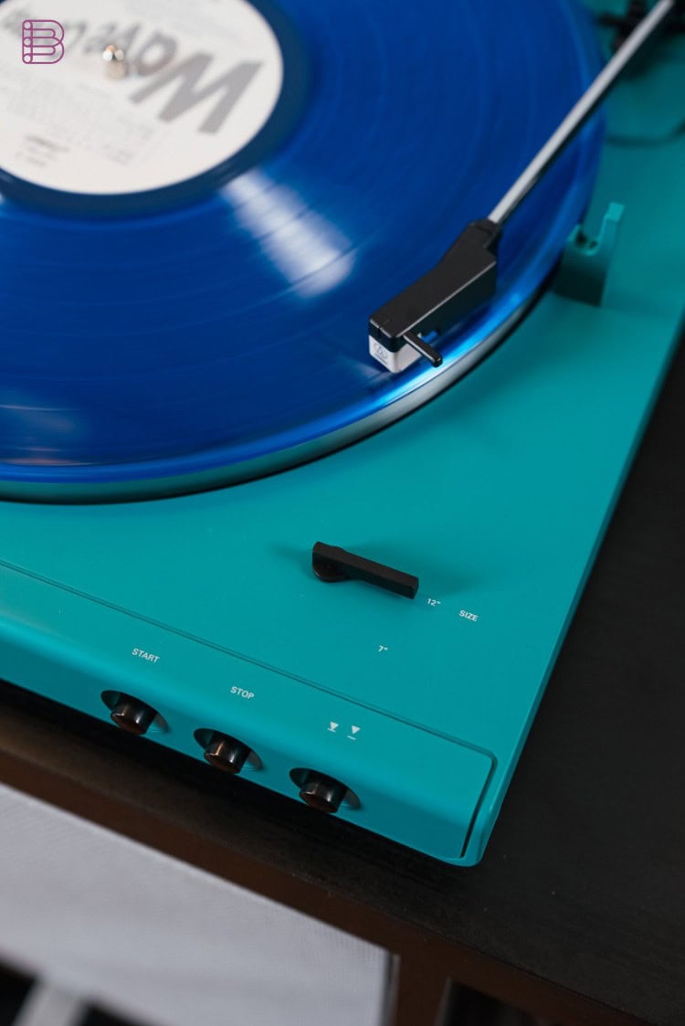 Audio-Technica AT-LP60XBTTL teal platenspeler 34-hoek