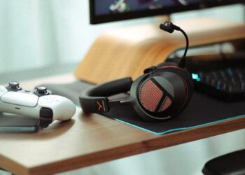 beyerdynamic MMX 130 wireless gaming headset on a gaming desk