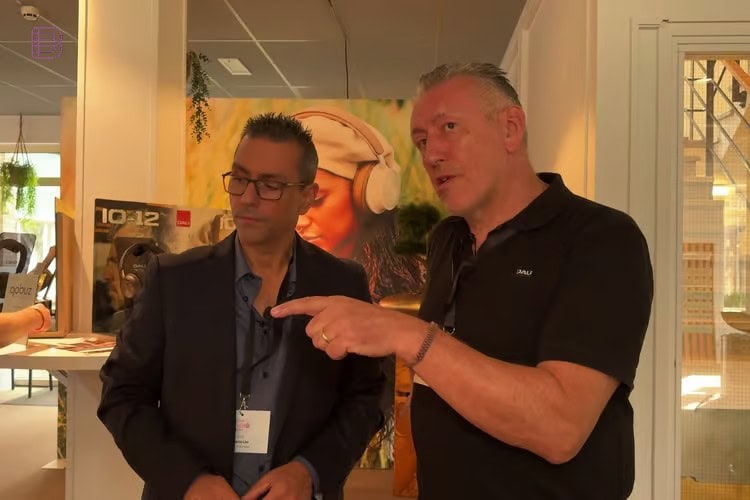 Erik of DALI Benelux shows the EISA award winners
