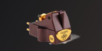 EMT JSD twenty cartridge on a dark background