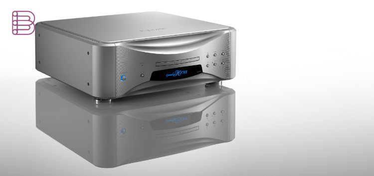 Esoteric Grandioso K1XE Super Audio CD player, angled view