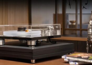 Essenza Isola turntable isolation platform by Bassocontinuo in a listening room