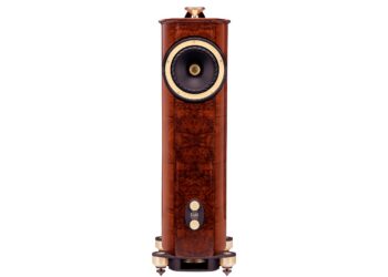 De Fyne Audio F1-10 Anniversary luidspreker, volledig toestel, frontaanzicht in Piano Gloss Walnut