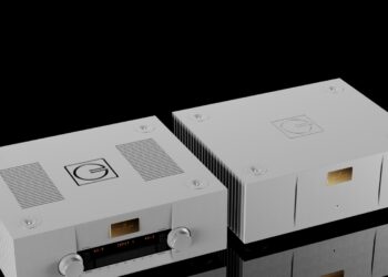 Goldmund Mimesis Reference analogue preamplifier with separate power supply