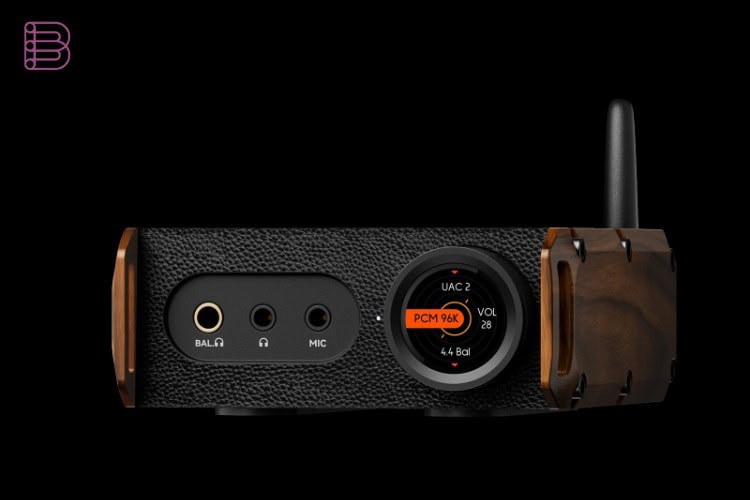HiBy Digital BD100 desktop DAC and headphone amplifier, walnut version