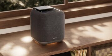 Jamo HYG 5 Wi-Fi speaker in a living room setting